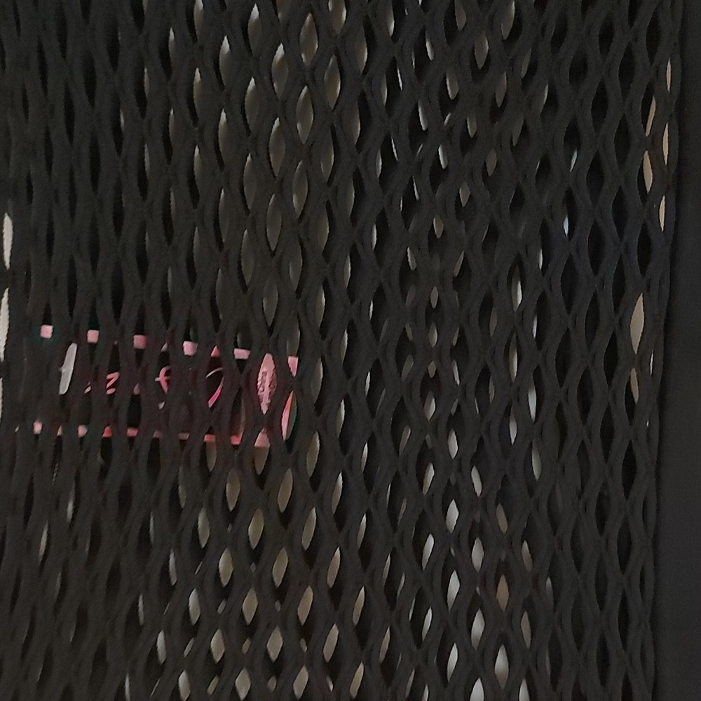 La Senza Mesh Half Top - Picture 2 of 6